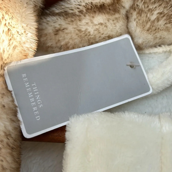 Things Remembered Cream Fur Trim Plush Luxurious Bath Robe NWT - Picture 2 of 9